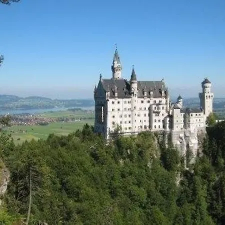 Tolles In Dietringen Mit Schoenem Balkon Und Neben Dem Ferienhaus Rieden